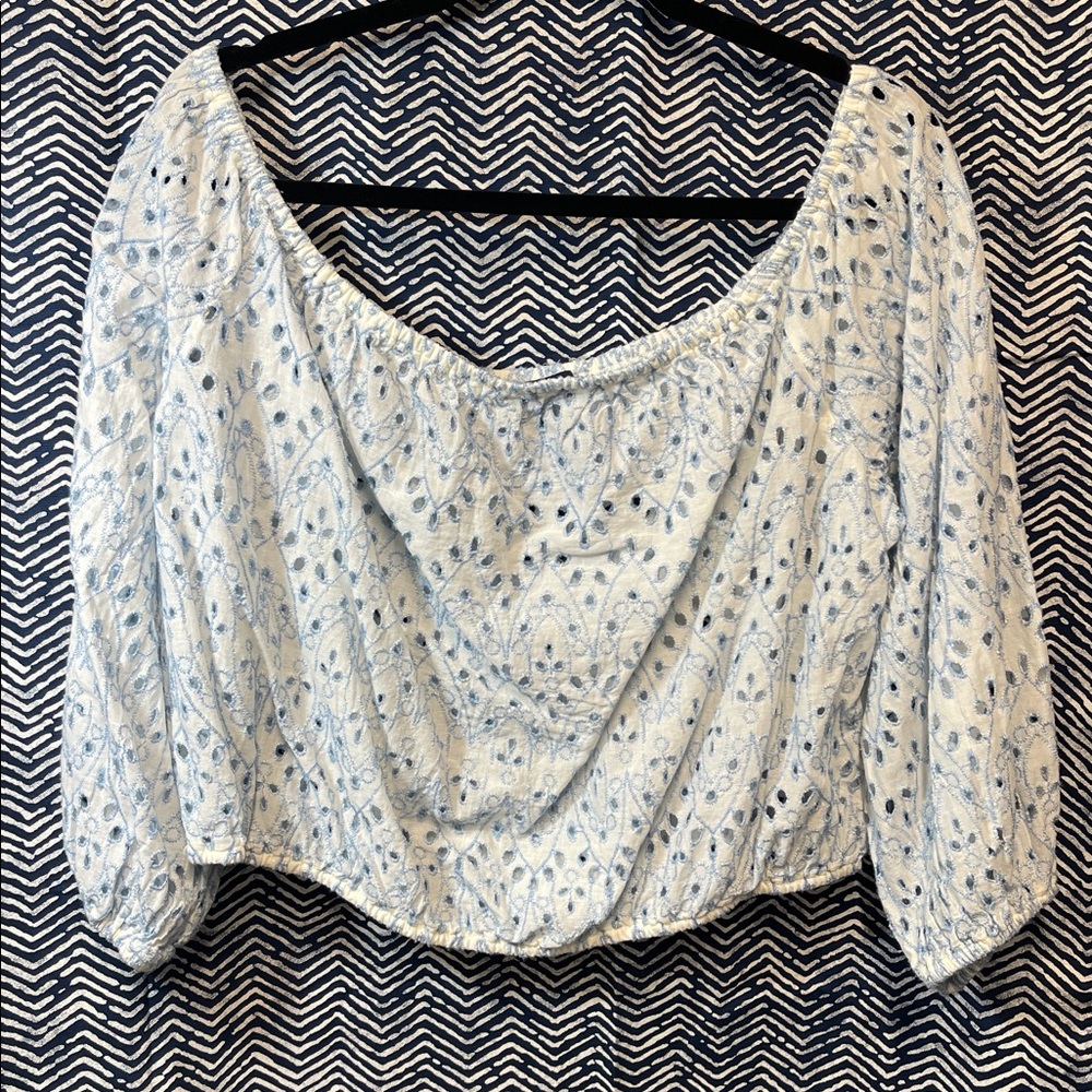 American Eagle Outfitters White and Blue Embroidered Top
